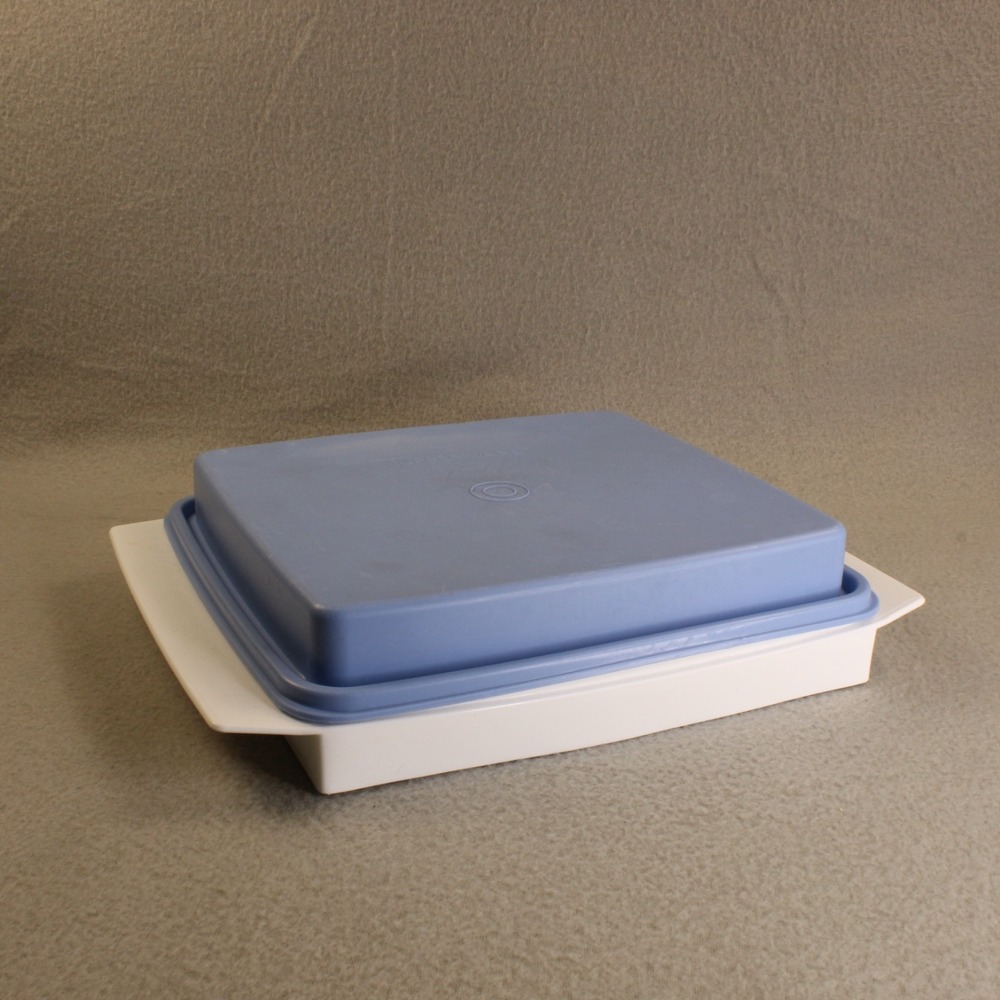 Tupperware Serving Tray OS Blue White Divided Snack Container Vintage Lid